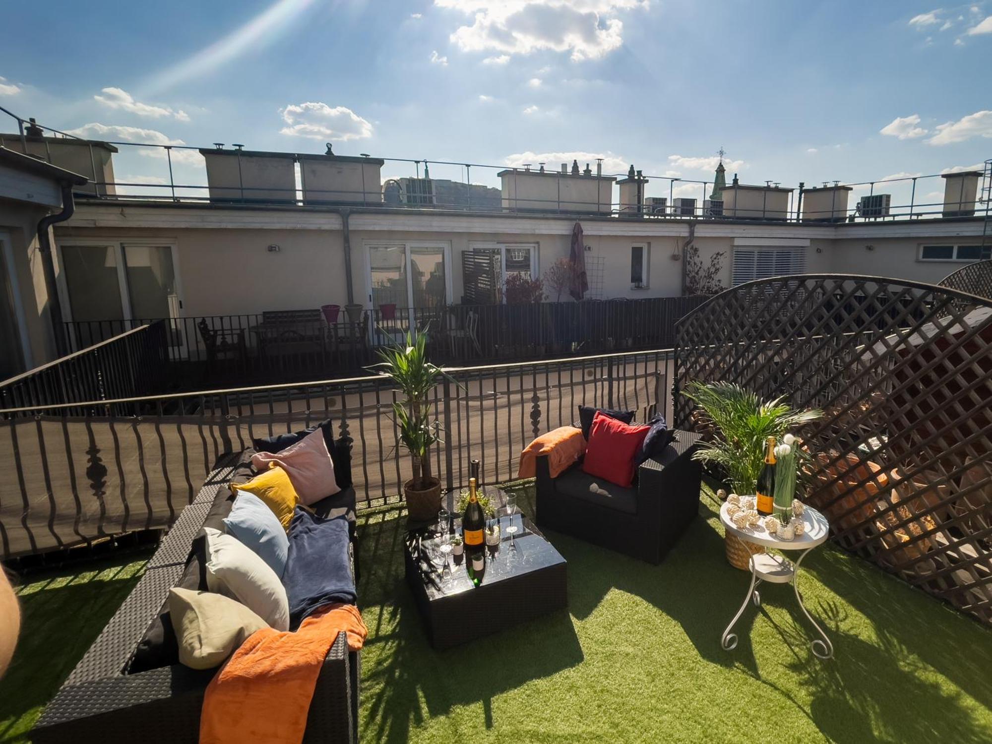 Luxurious Penthouse In The Heart Of Budapest Eksteriør billede